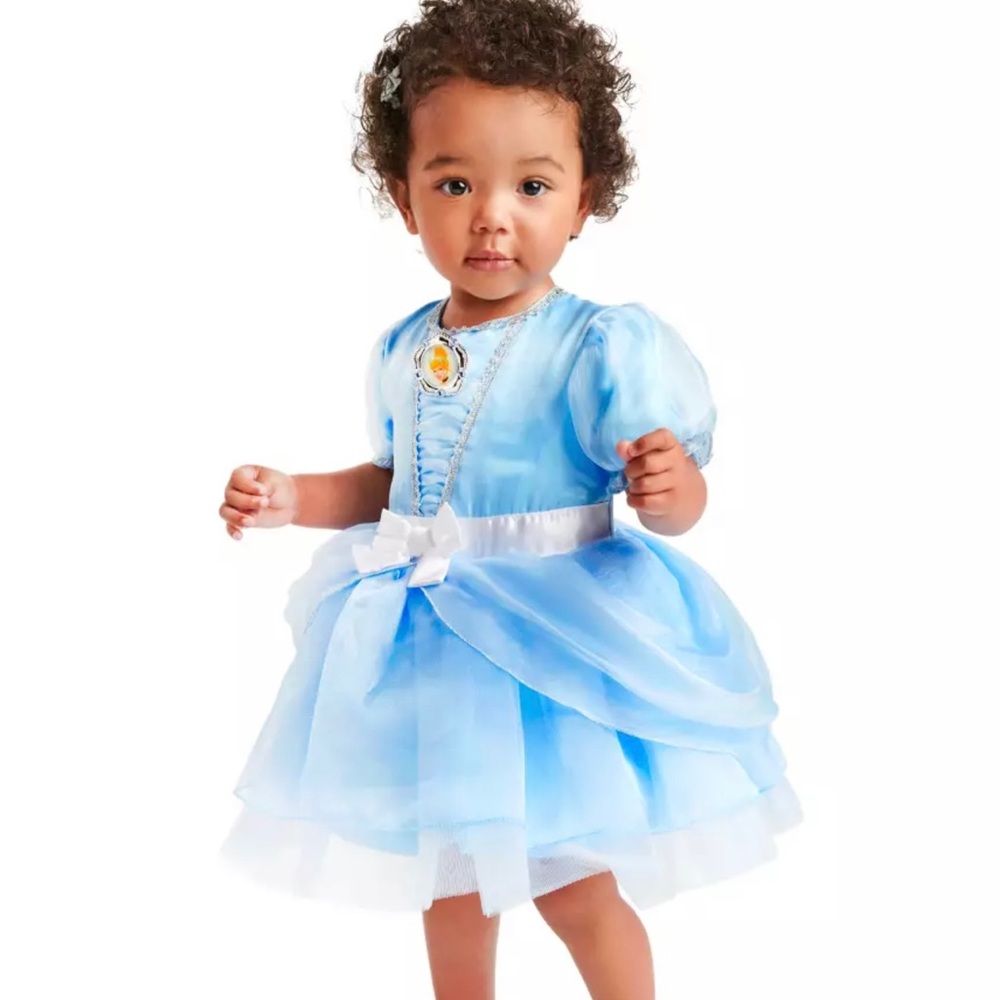 Only worn once Beautiful Cinderella Costume for Baby 18-24 months
